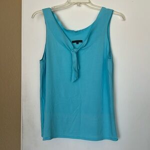 Summer ready top with knot detail at neckline
